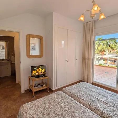 Διαμέρισμα Jardines De Con Terraza Privada Y Piscina By Family Homes *